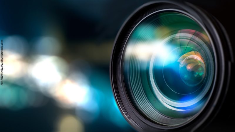 USP cria lente do futuro, mil vezes mais fina que um fio de cabelo