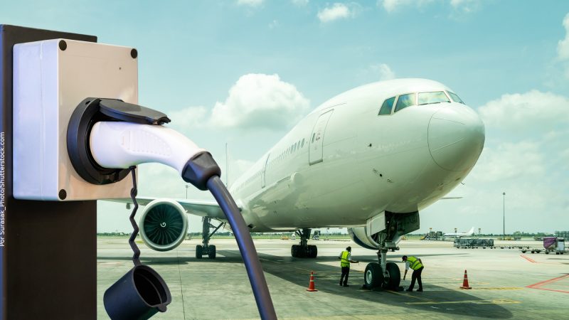 Aviões elétricos em voo de cruzeiro