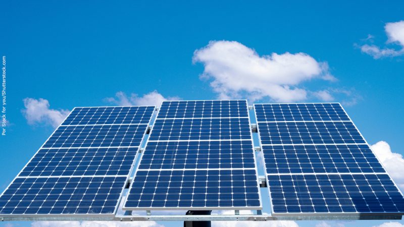 Baterias carregadas com energia solar substituem geradores a diesel e ampliam acesso ao fornecimento